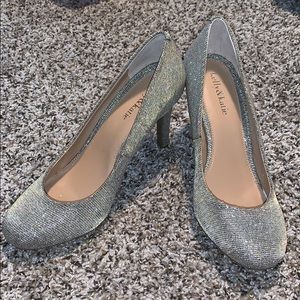 Kelly & Katie shiny Isabella Pump